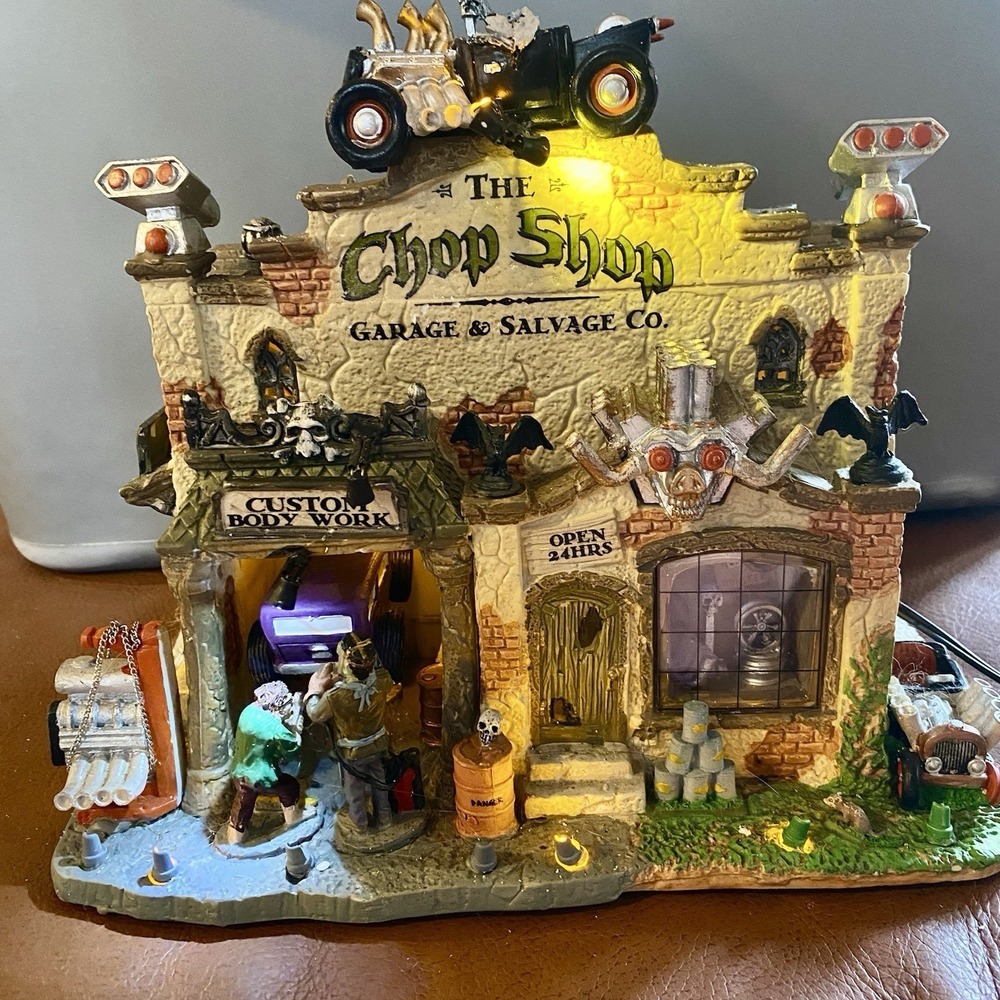 Lemax Spooky Town The Chop Shop Garage & Salvage Co. 25323 Halloween Decoration
